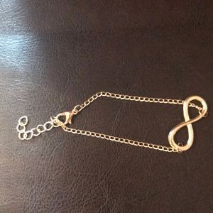 NWOT infinity bracelet